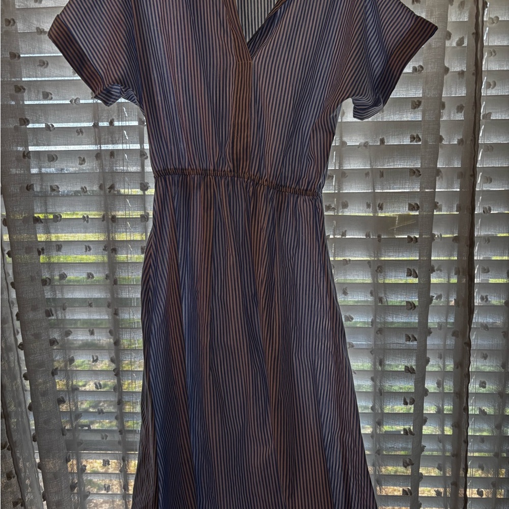 Elegant Striped V-Neck Midi Dress